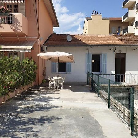 Calme Et Tranquillite Et Un Soupir Villa Menton Eksteriør bilde