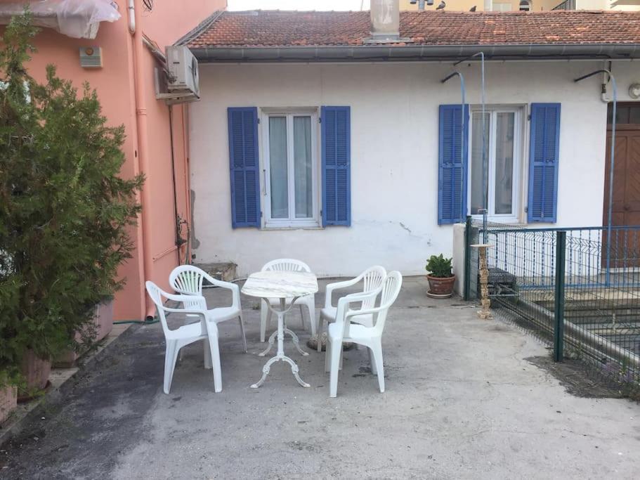 Calme Et Tranquillite Et Un Soupir Villa Menton Eksteriør bilde